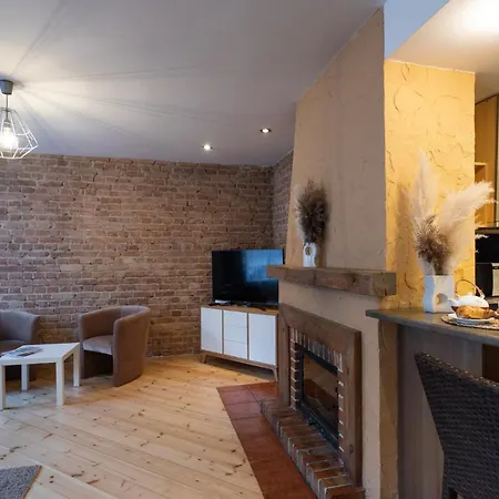 Old Aldaru Street Historic One Bedroom דירה